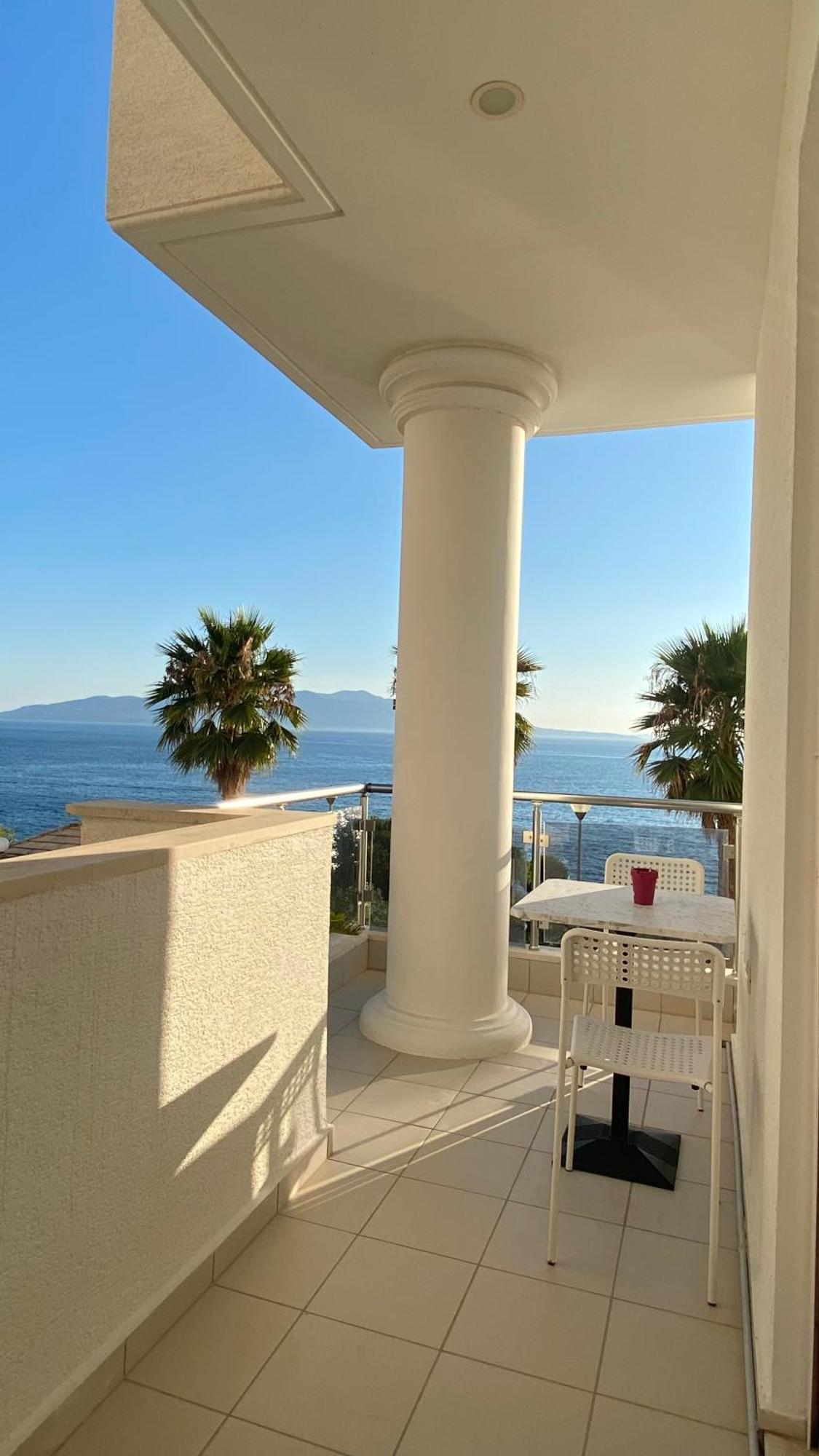 Loli Apartment Luxury White Residence Σαράντα Εξωτερικό φωτογραφία